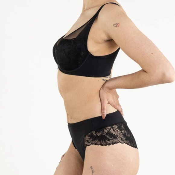 Ivy Mid-Rise Cheeky Lace M - Picture 3 of 9